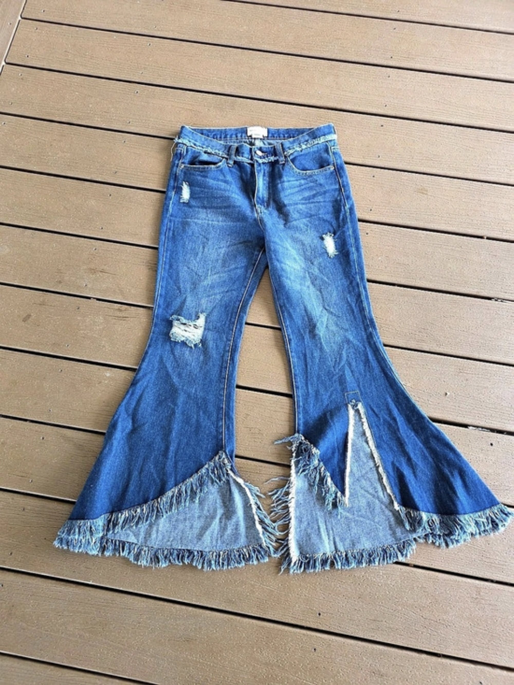 Grunge Vibes For the Republic Women's Flare Jeans Size 4 Blue Distressed